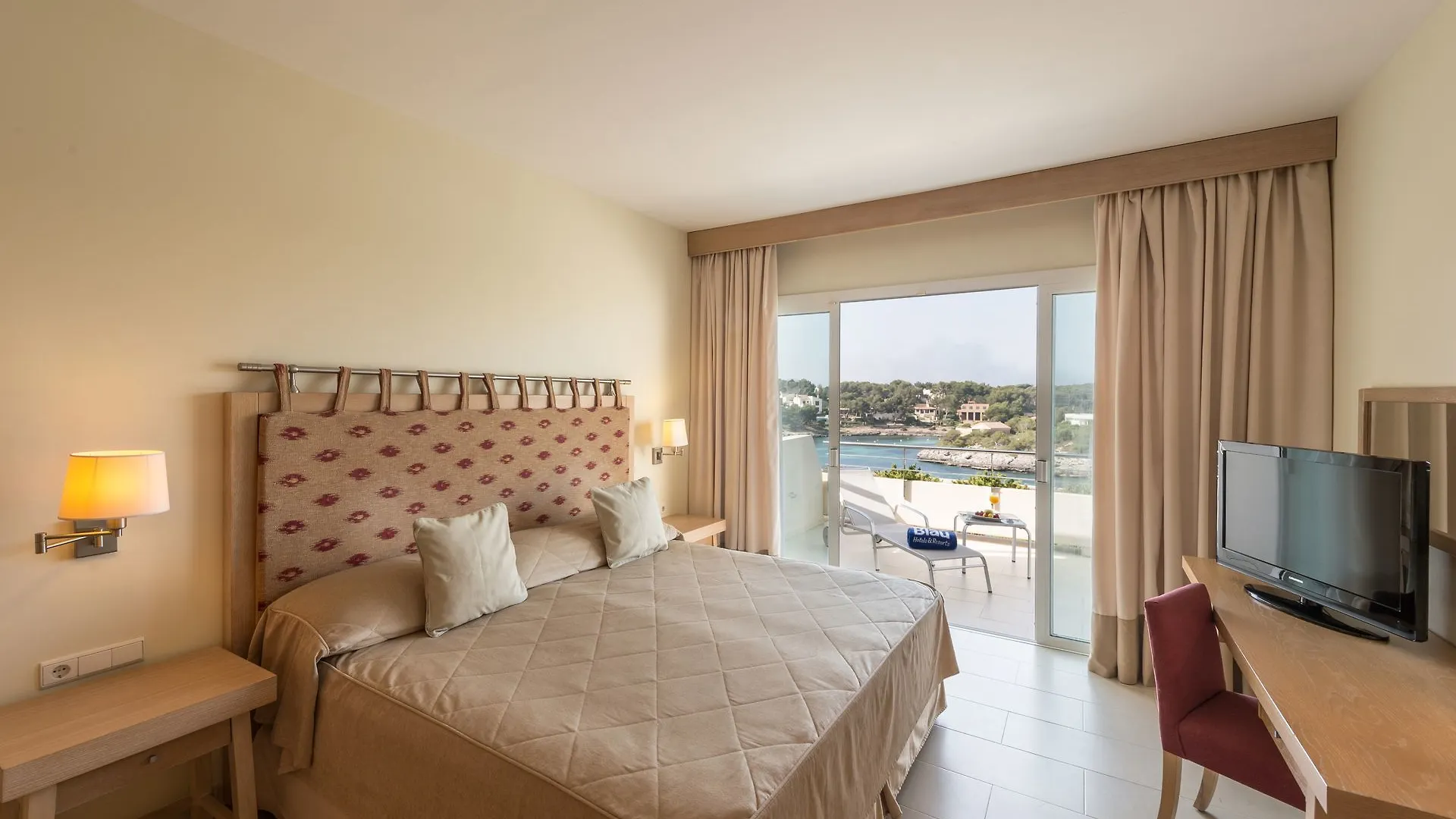 Hotel Blau Privilege Porto Petro Beach Resort & Spa Santanyi